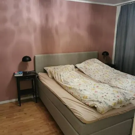 Koselig Med Hage Appartement *