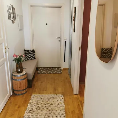 Koselig Med Hage Appartement